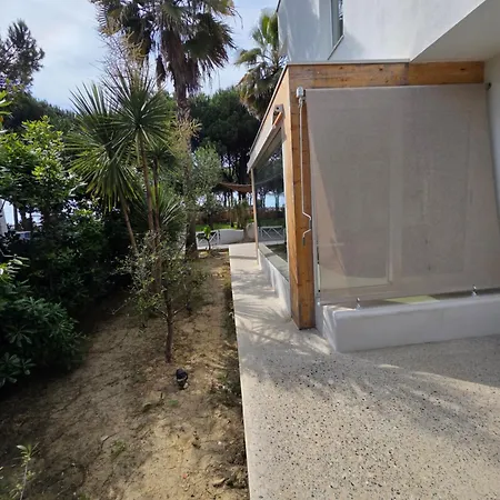 Villa White